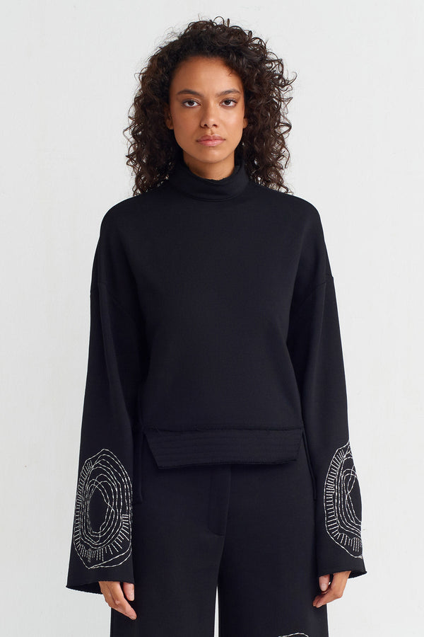 Nu Embroidered Sleeve Sweatshirt Black/Offwhite