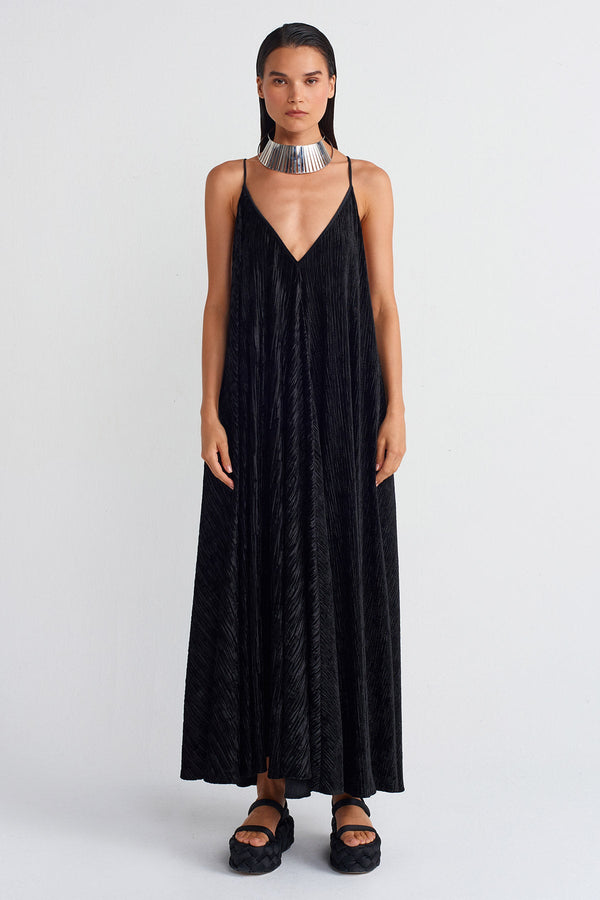NU Thin Strapped Pleated Velvet Dress Black