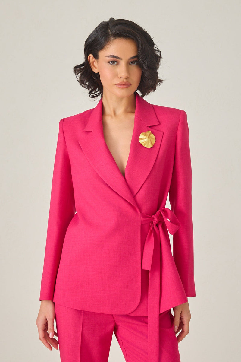 Setre Collar Brooch And Tie Detailed Jacket And Trouser Suit Fuchsia