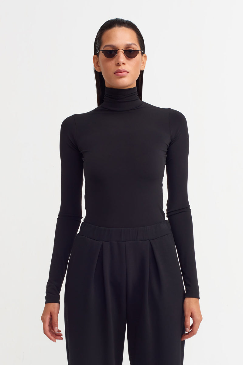 NU High Neck T-Shirt Black