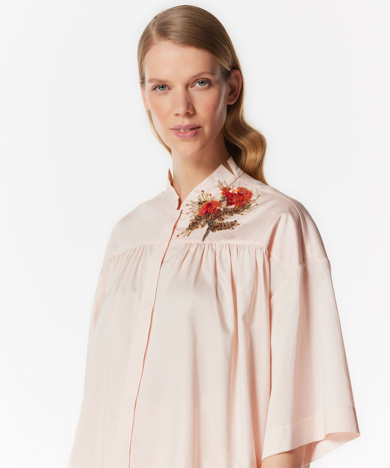 Machka Flower-Embroidered Shirt Powder