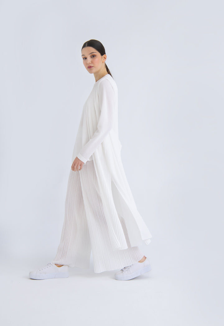 Choice Pleated Sleeveless Outerwear Off White