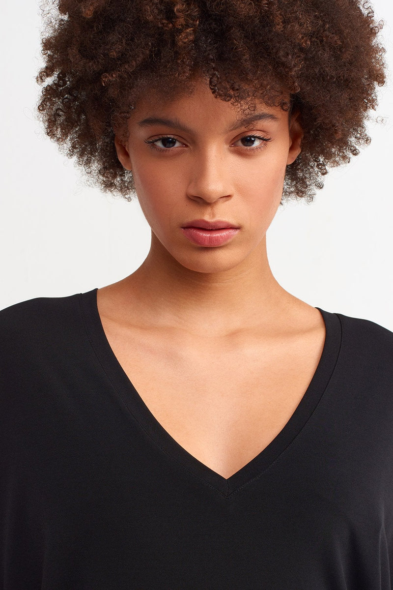 Nu  Basic V-Neck Top Black