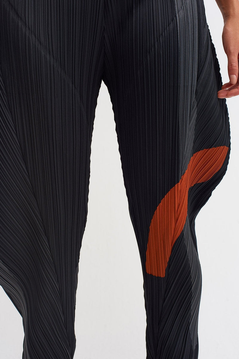 Nu Colorblock Pleated Trouser Terracotta/Black