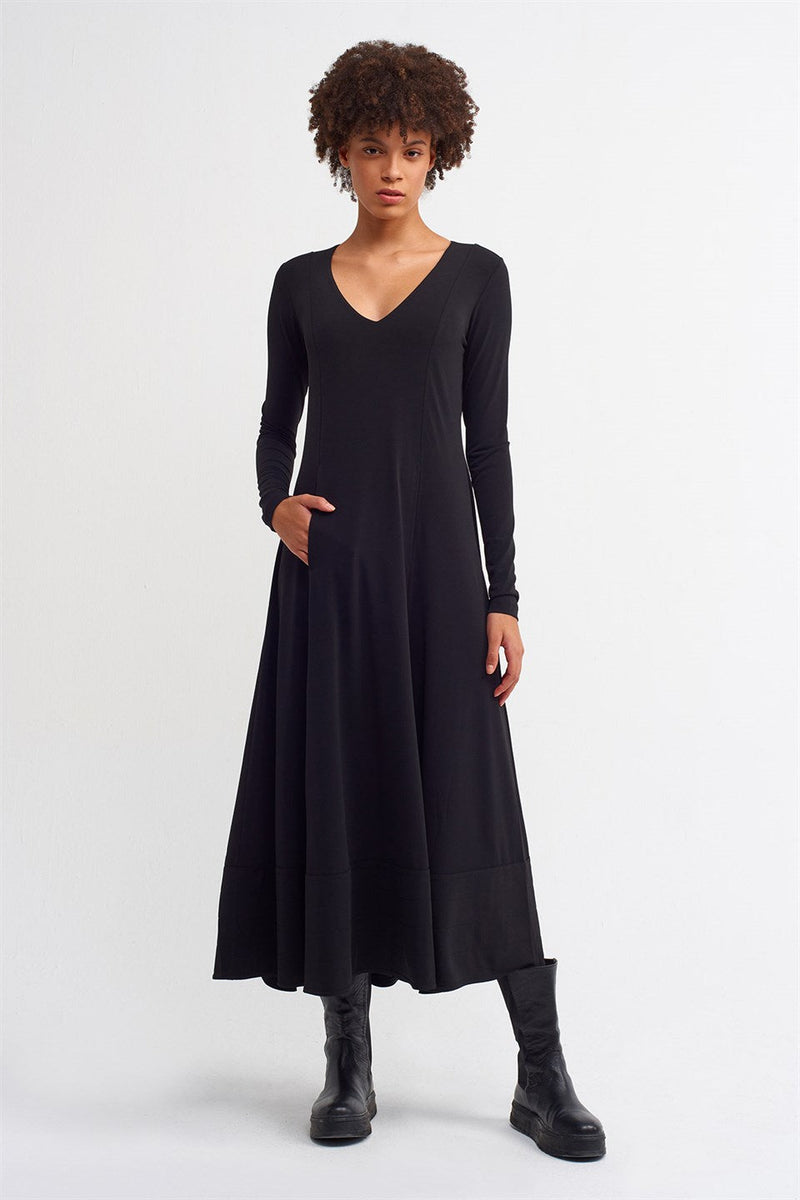 Nu V-Neck Midi Dress Black