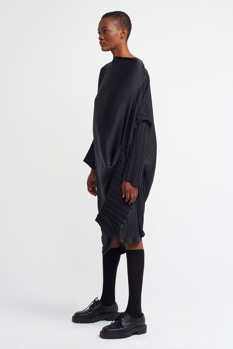 Nu  Shirred Detail Pleated Dress Black