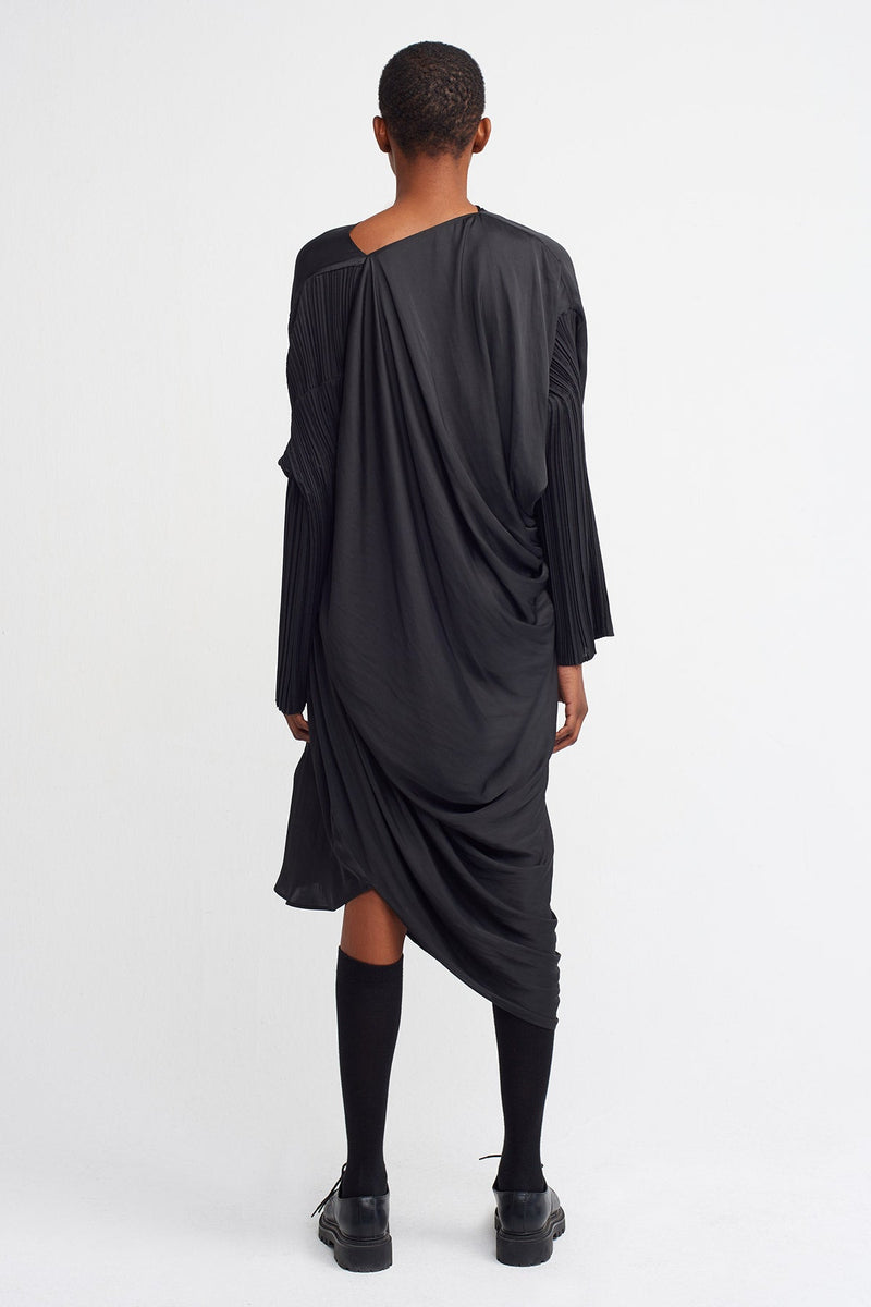 Nu  Shirred Detail Pleated Dress Black