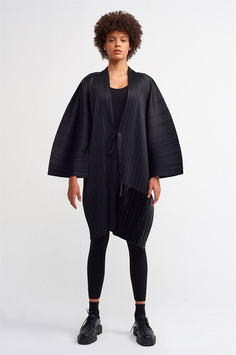 Nu Colorblock Pleated Outerwear Black