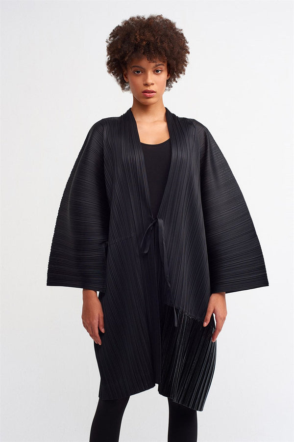 Nu Colorblock Pleated Outerwear Black