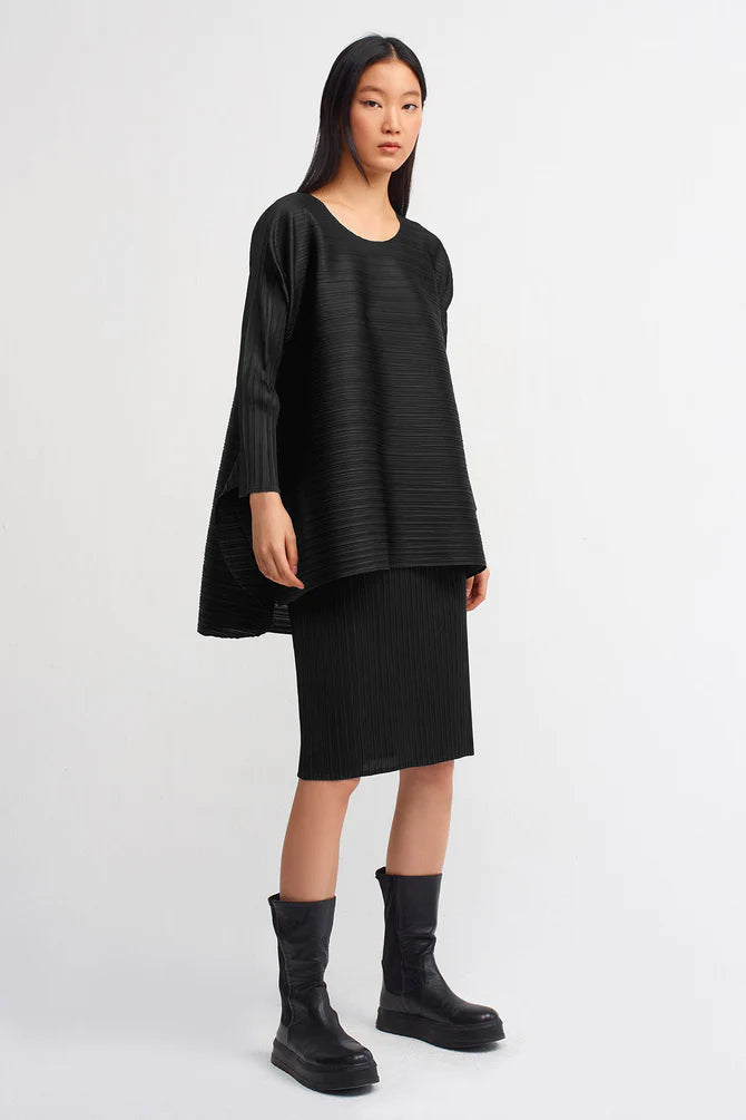 Nu Elegant Electric Pleated Solid Blouse Black