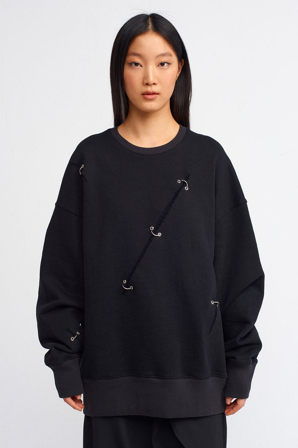 Nu Sweater With Metal Ring Accessory Black