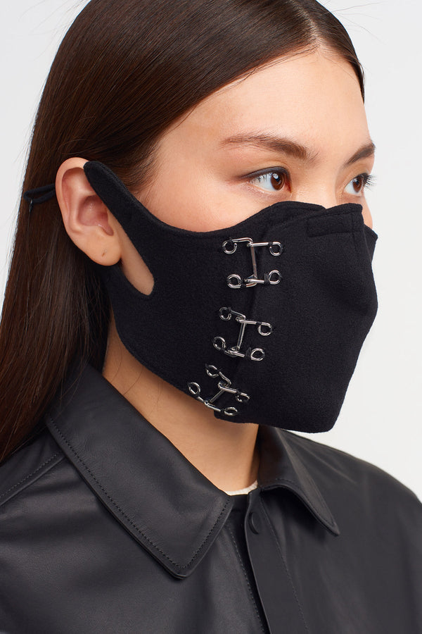 Nu Face Mask With Metal Accessory Black