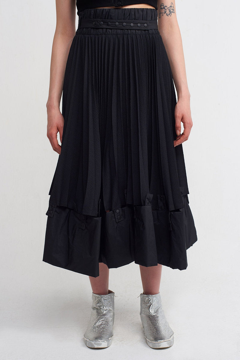 Nu Snap Detailed Pleated Midi Skirt Black