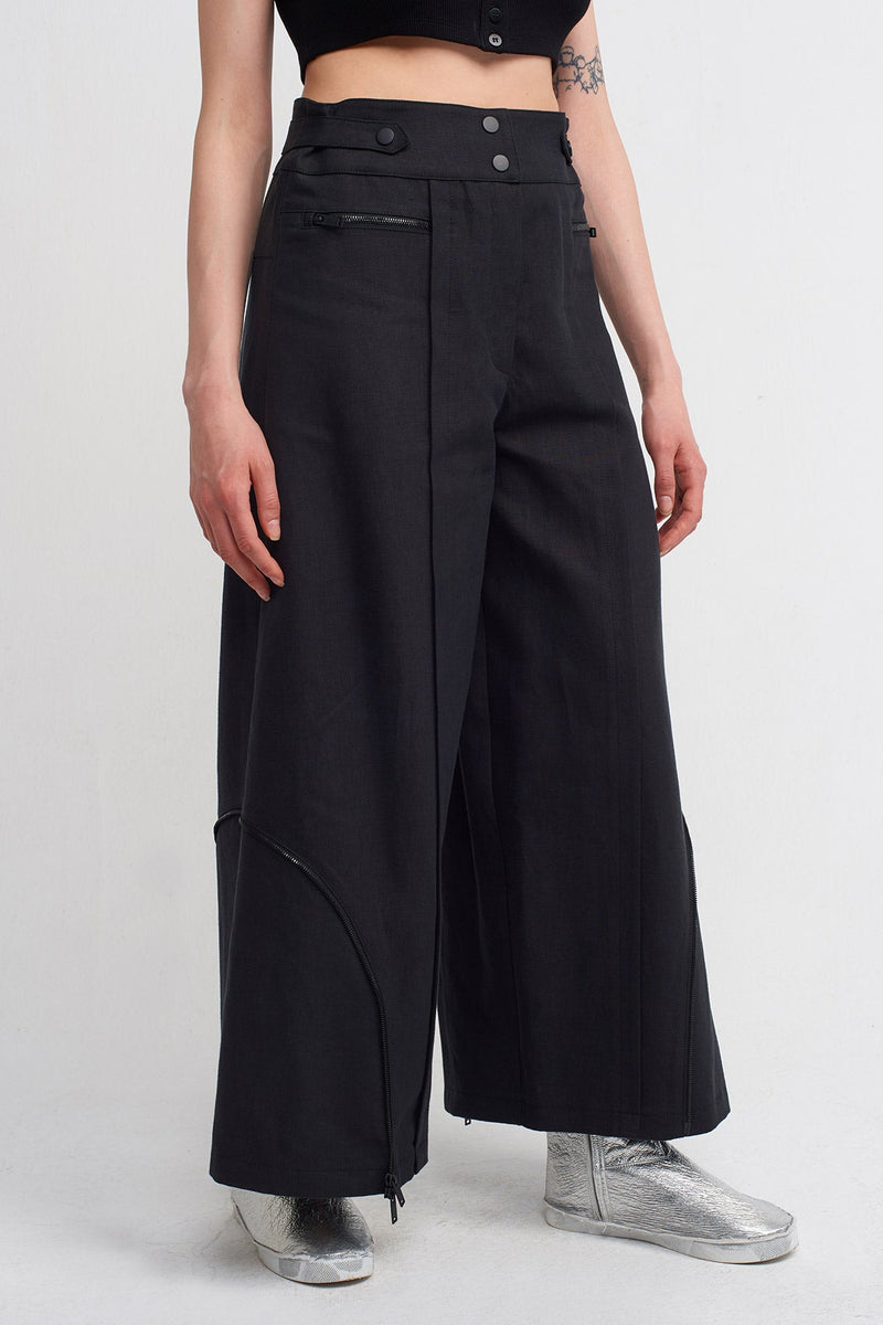 Nu Trousers With Zipper Detail On Hem Black