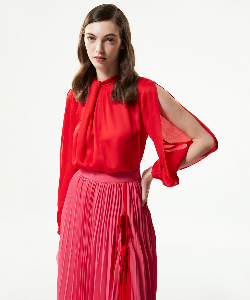 Machka Judge Collar Pleated Blouse Red