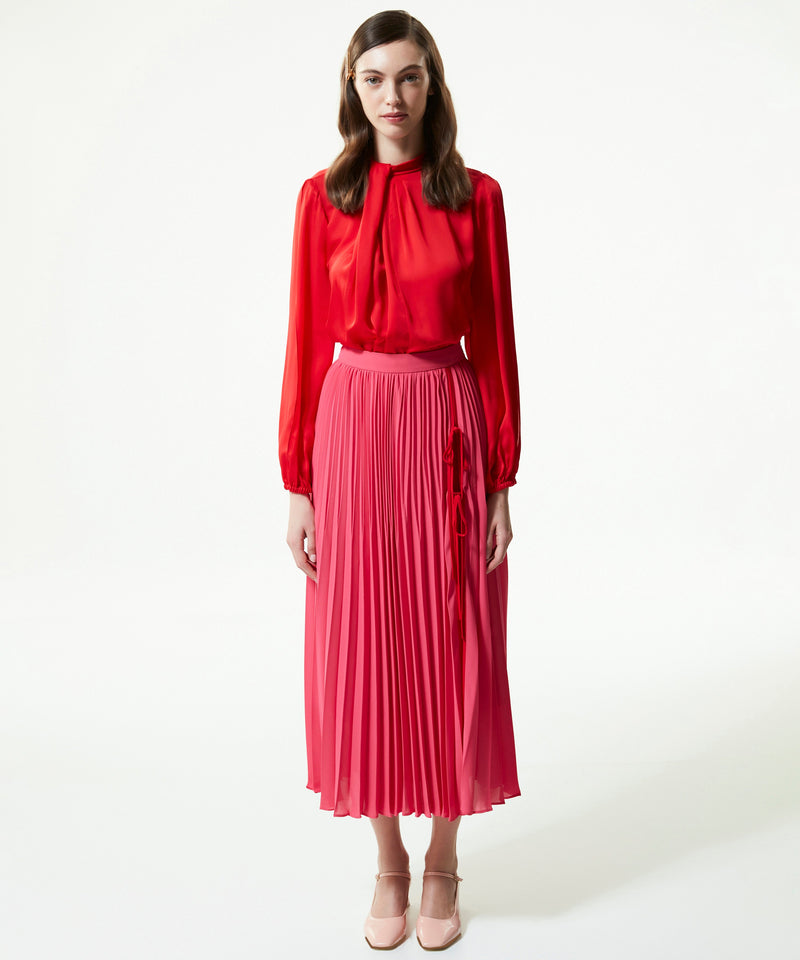 Machka Judge Collar Pleated Blouse Red