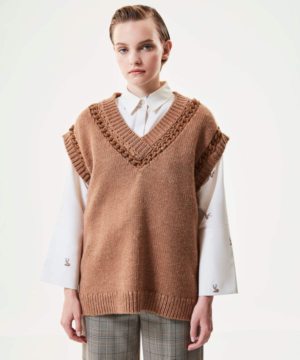 Machka Sweater With Chain Accessories Camel