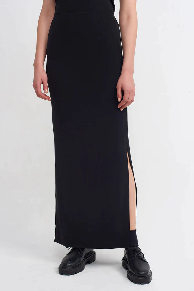 Nu Side Slits Detail Maxi Skirt Black