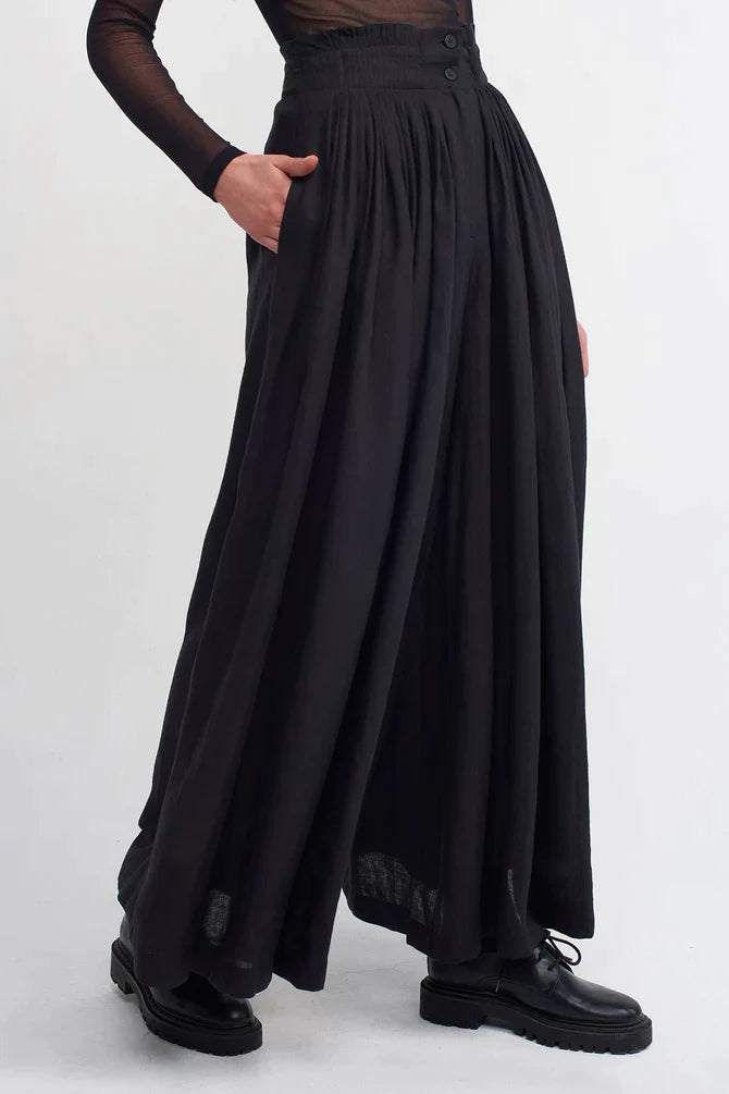 Nu Wide Leg Trousers With Pleated Waist Black