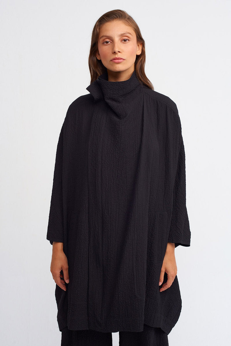 Nu Solid Textured Midi Outerwear Black