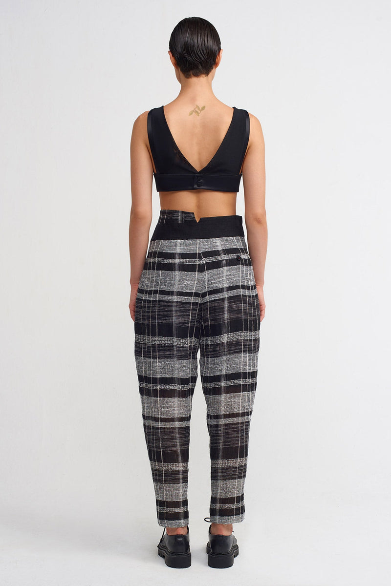 Nu Red Stitch Detail Plaid Pants Black