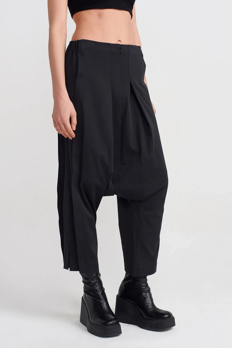 Nu Low-Rise Harem Pants Black